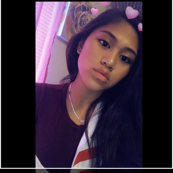 Meet your Posher, Karina - Picture 1 of 1